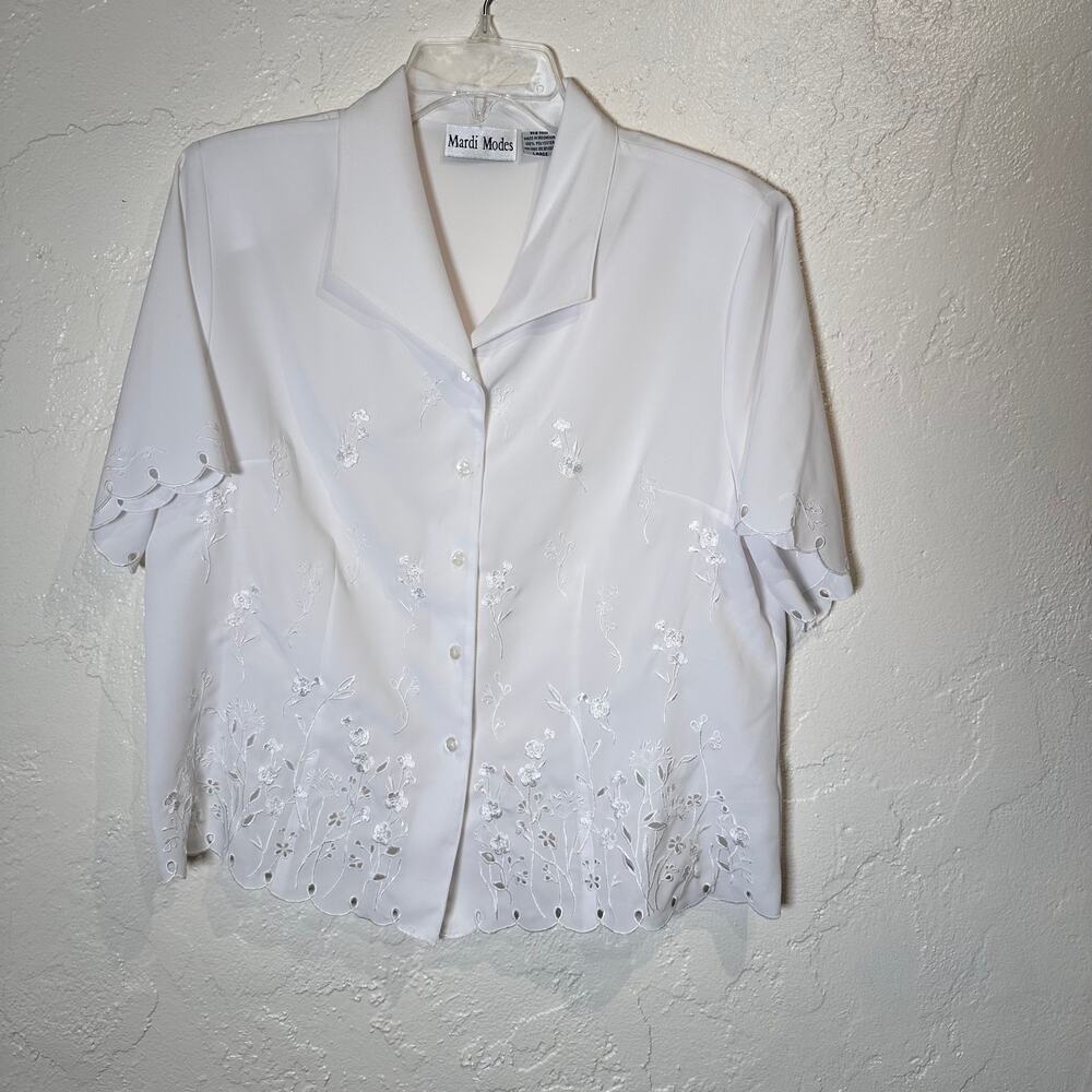 Mardi Modes White Large Short Sleeve Blouse Button Down Embroidered Vintage